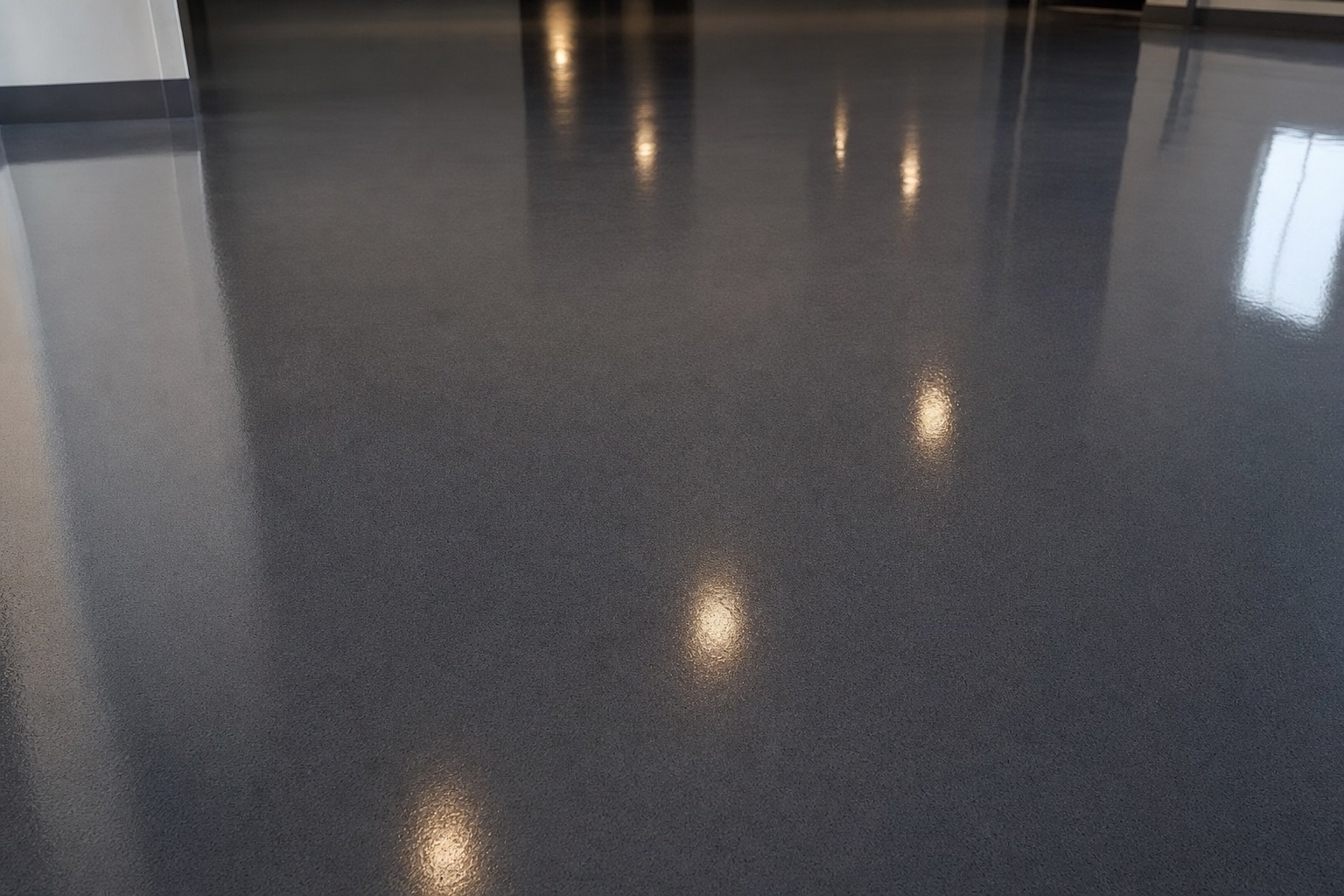 Solid Color Epoxy floor finish by Naperville Painting & Epoxy Flooring